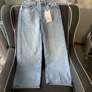 Brand new tag Zara Wide leg Hi-rise cropped jeans